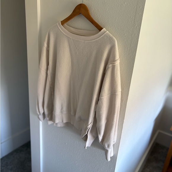 American Eagle Outfitters Cream Sweatshirt - Picture 4 of 8